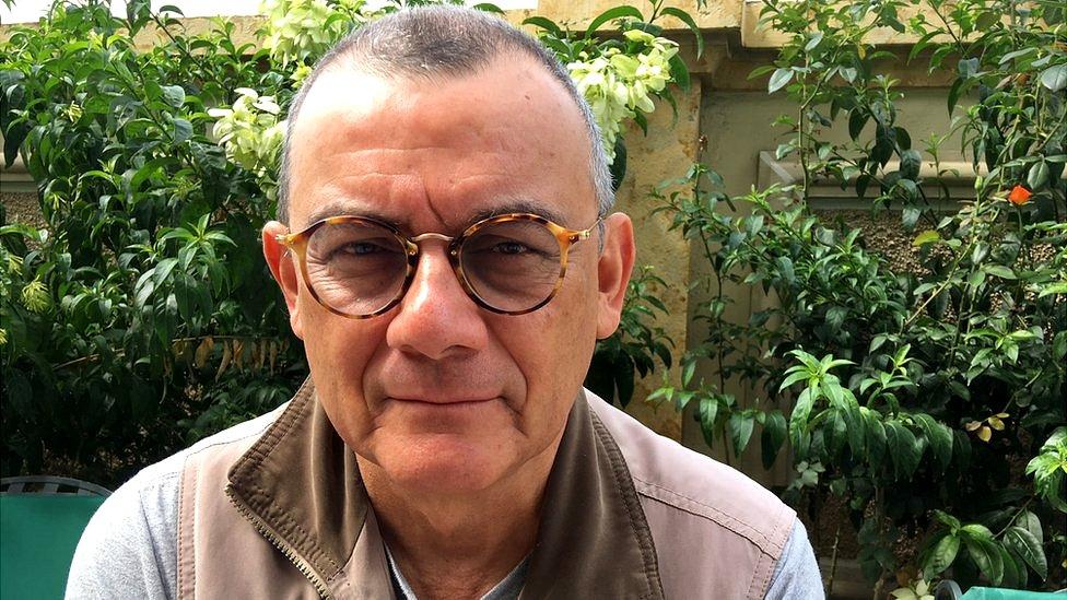 Horacio Castellanos Moya, escritor salvadoreño: “Los centroamericanos no son Estados fallidos, son Estados tullidos”