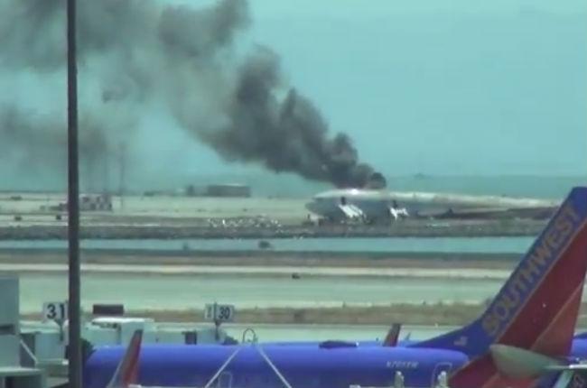 EU muestra restos del avión siniestrado en San Francisco