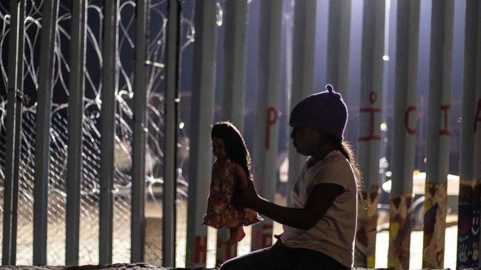 “No había comido ni bebido durante días”: una niña de Guatemala muere tras cruzar la frontera de EE.UU. con su padre y entregarse a la Patrulla Fronteriza