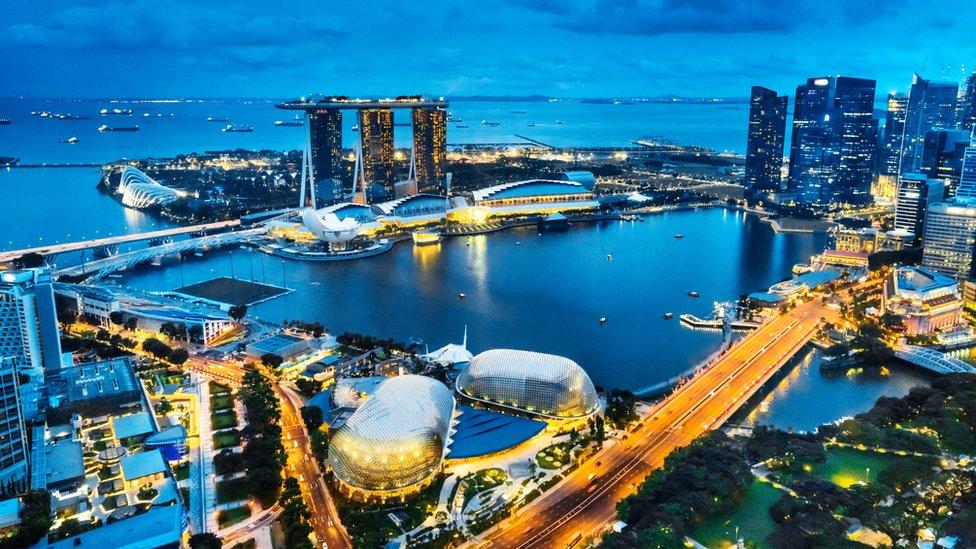 Las 10 ciudades más caras y más baratas del mundo para quienes reciben un salario en dólares