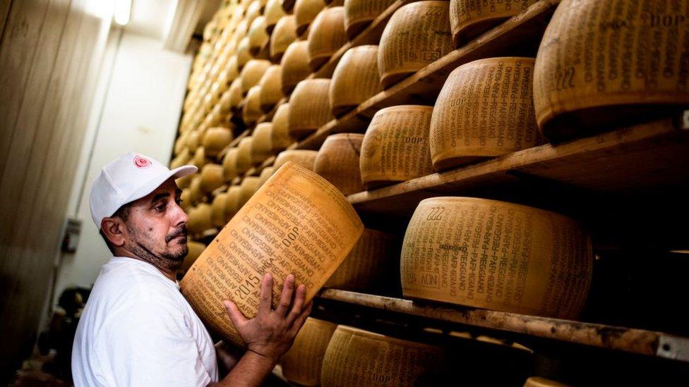 De dónde viene el queso “más antiguo del mundo” y qué nos dice de la intolerancia a la lactosa de los seres humanos