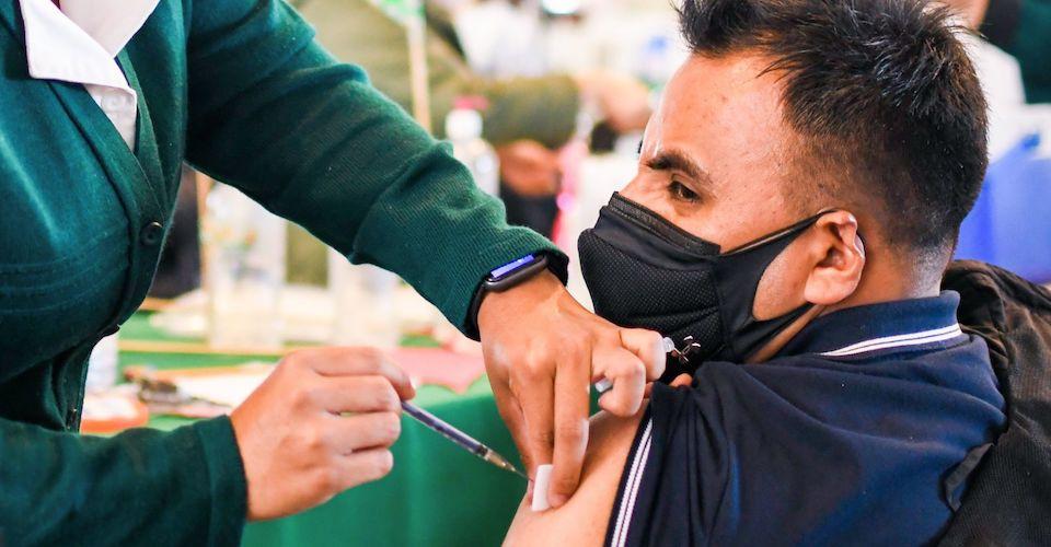 Salud reconoce ya 280 mil muertes por COVID; casos se reducen 11%