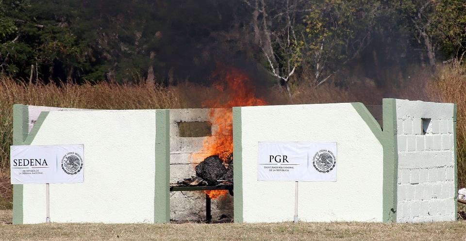 Decomisos de metanfetaminas, mariguana y opio bajan en tres años más de 80%