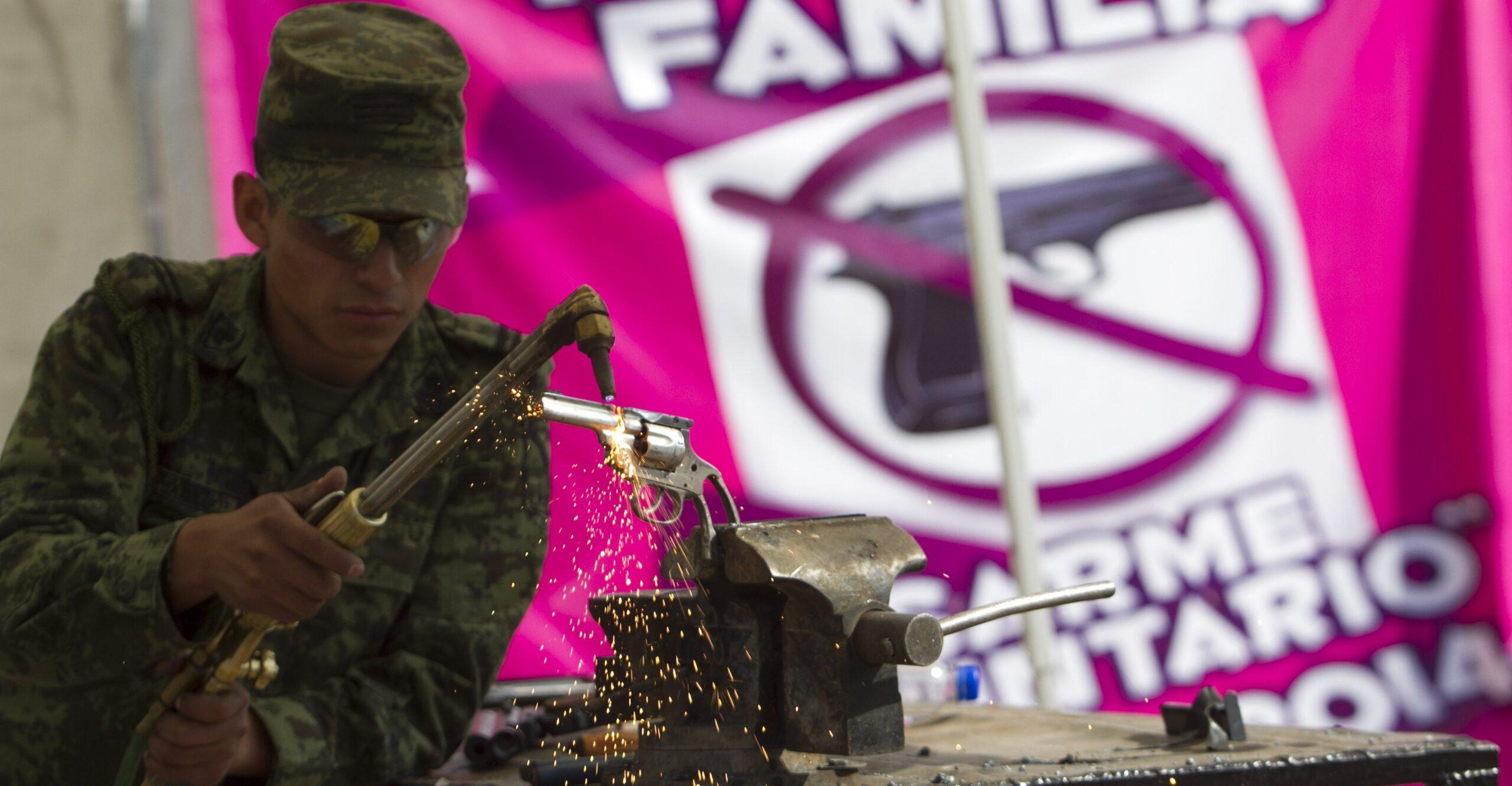 ‘En todos los hogares debe existir un arma para defenderse’, propone diputado del PT