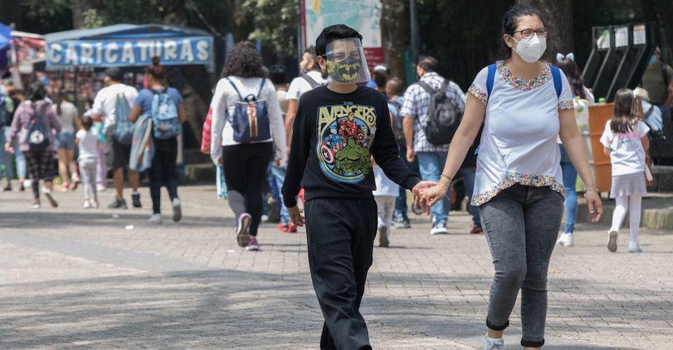 Salud registra reducción del 25% de casos de COVID en una semana