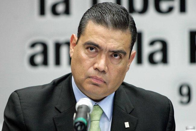 Periodistas mexicanos viven bajo amenaza del narco: Feadle