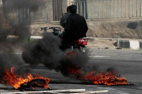 Continuan enfrentamientos en Siria, EU cierra su embajda