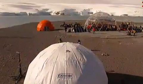 Metallica toca en la Antártida