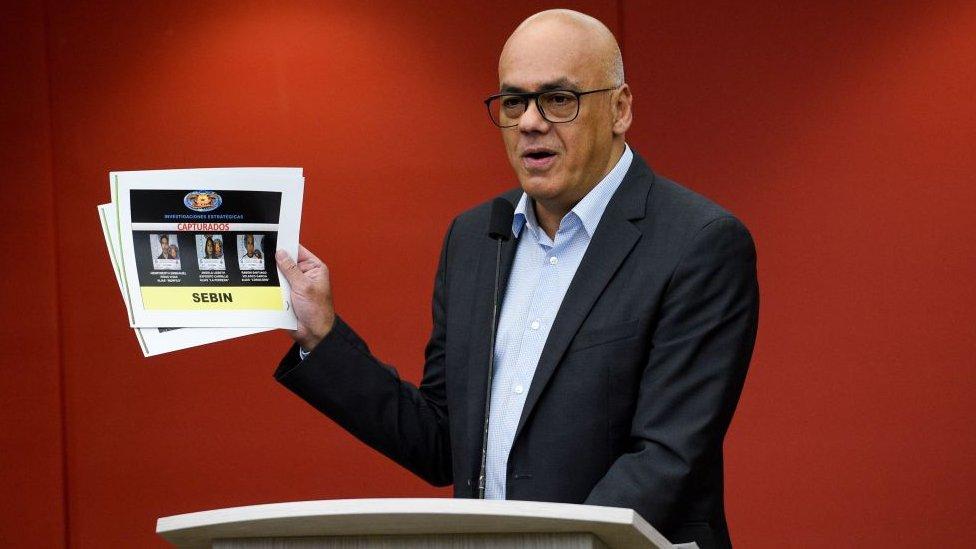 Venezuela: el gobierno anuncia el arresto del “principal cabecilla” del ataque en contra de Maduro