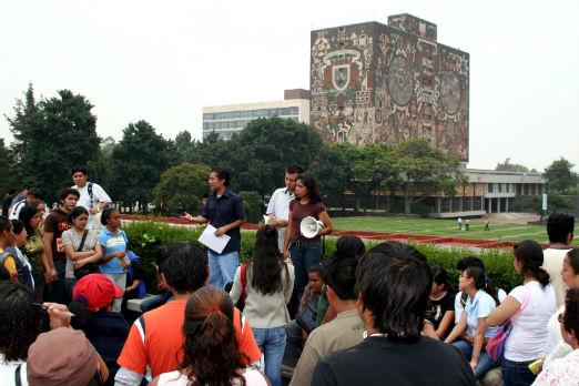 Aspirantes rechazados de la UNAM convocan a asamblea en Rectoría