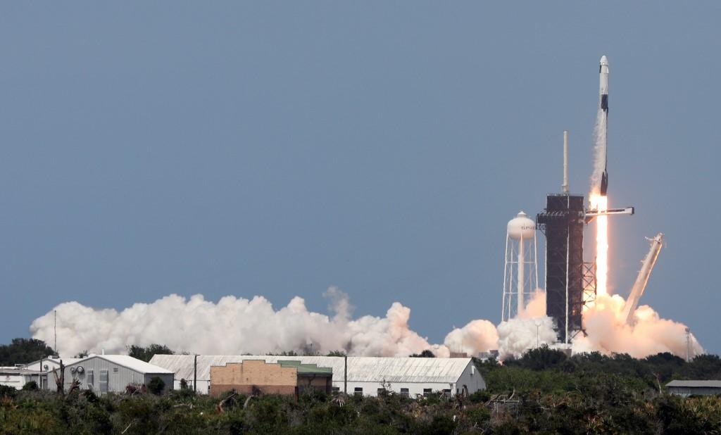 lanzamiento de cohetes al espacio