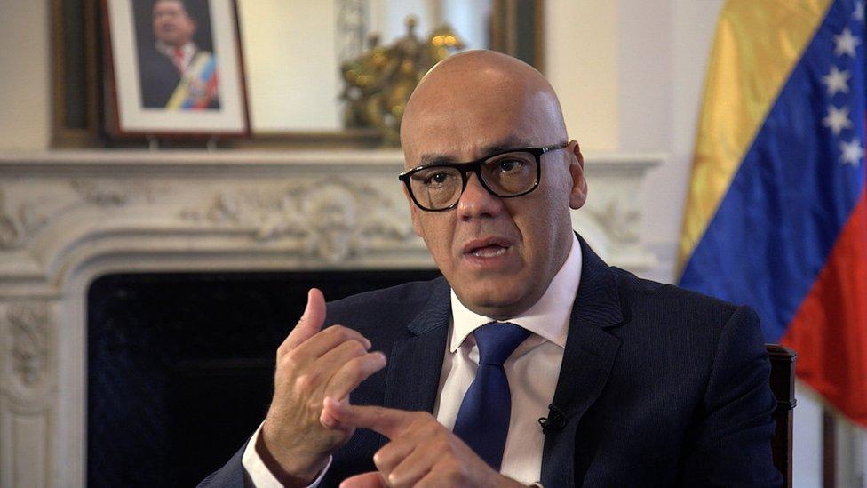 “Hay una guerra mediática, psicológica, casi que de linchamiento en contra de Venezuela”: Jorge Rodríguez, ministro de Comunicación