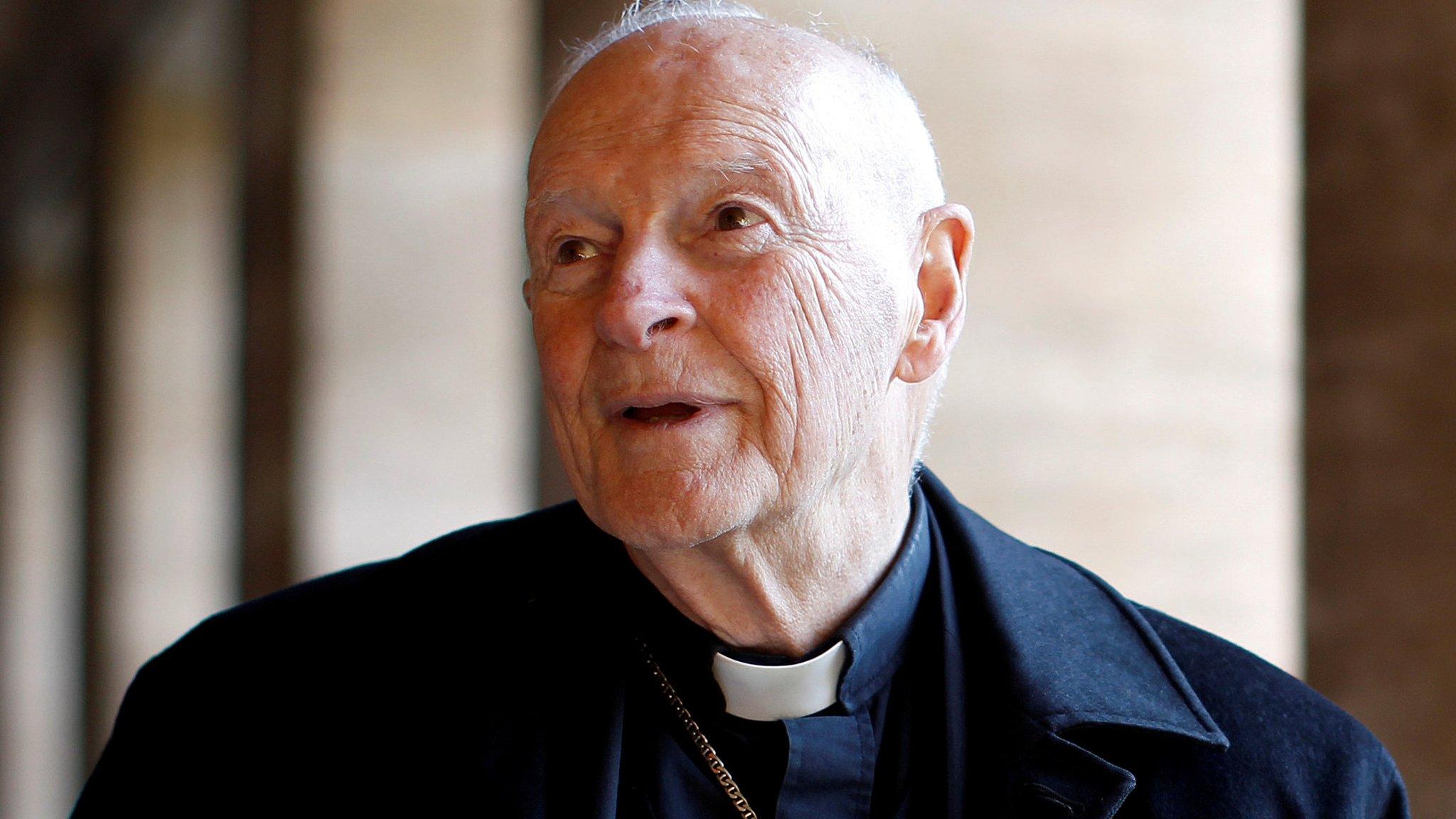 La Iglesia expulsa del sacerdocio al excardenal Theodore McCarrick tras hallarlo culpable de “cometer actos impuros” con adultos y menores