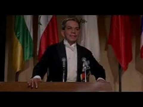 Los políticos y la política según Cantinflas