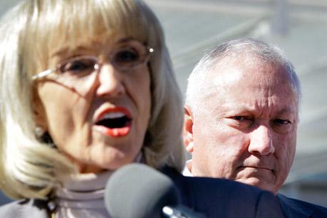 Arizona demandará al gobierno de EU por no asegurar la frontera con México