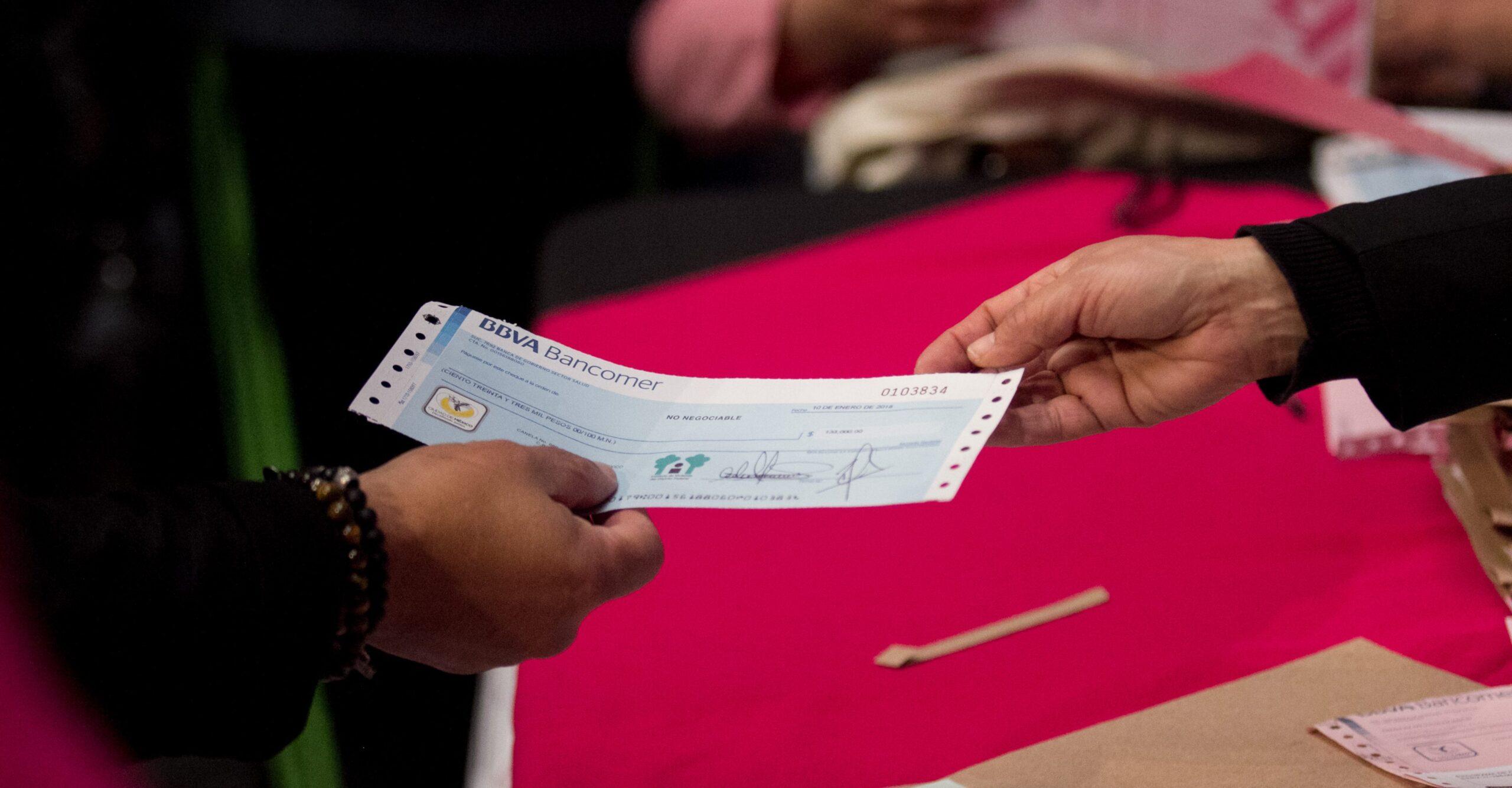 El 67% de los créditos otorgados en México son para las empresas, y solo el 8% para viviendas: #SemáforoEconómico