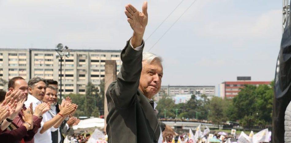 AMLO dice en Tlatelolco que creará una Guardia Civil, integrada por marinos, militares y policías