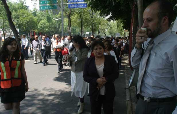Realizan macrosimulacro en el DF