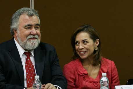 El PAN decidirá el lunes si va con Encinas por el Edomex