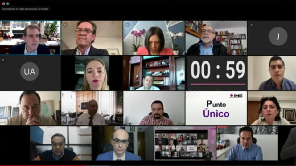 Lorenzo Córdova y representante de Morena discuten en sesión del INE