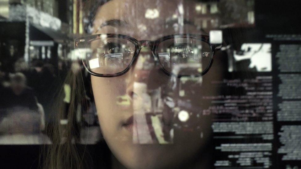 La controvertida teoría que explica la estructura de internet (y la compara con las parejas sexuales que has tenido)