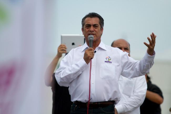“Raza, échenle la mano a los independientes”, pide ‘El Bronco’ en un video