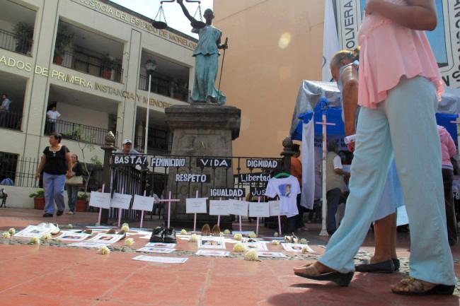 Segob debe detallar la cifra de homicidios dolosos cometidos contra mujeres entre 2006 y 2012: INAI