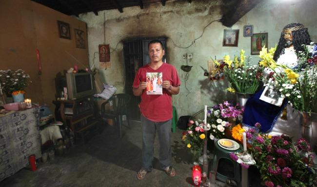 Por qué los padres de los normalistas de Ayotzinapa siguen sin creer en la versión oficial