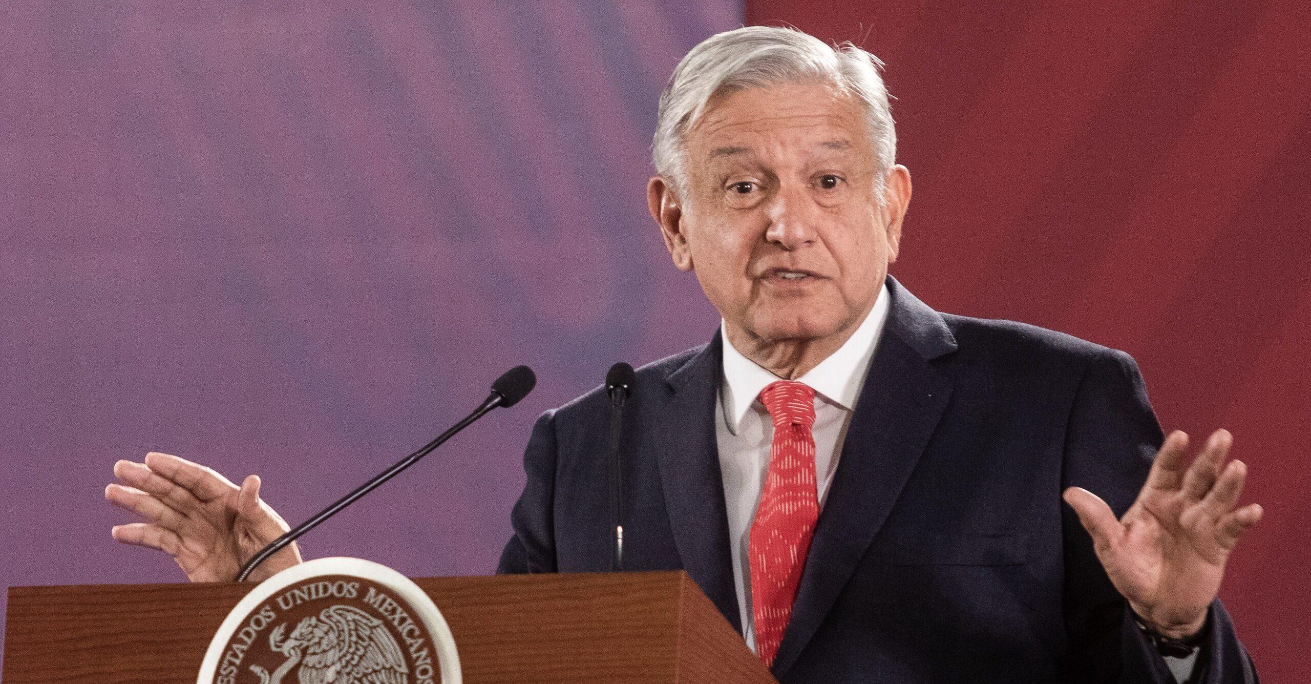 La aprobación de AMLO cae 8% en cuatro meses, pero registra 70% en julio