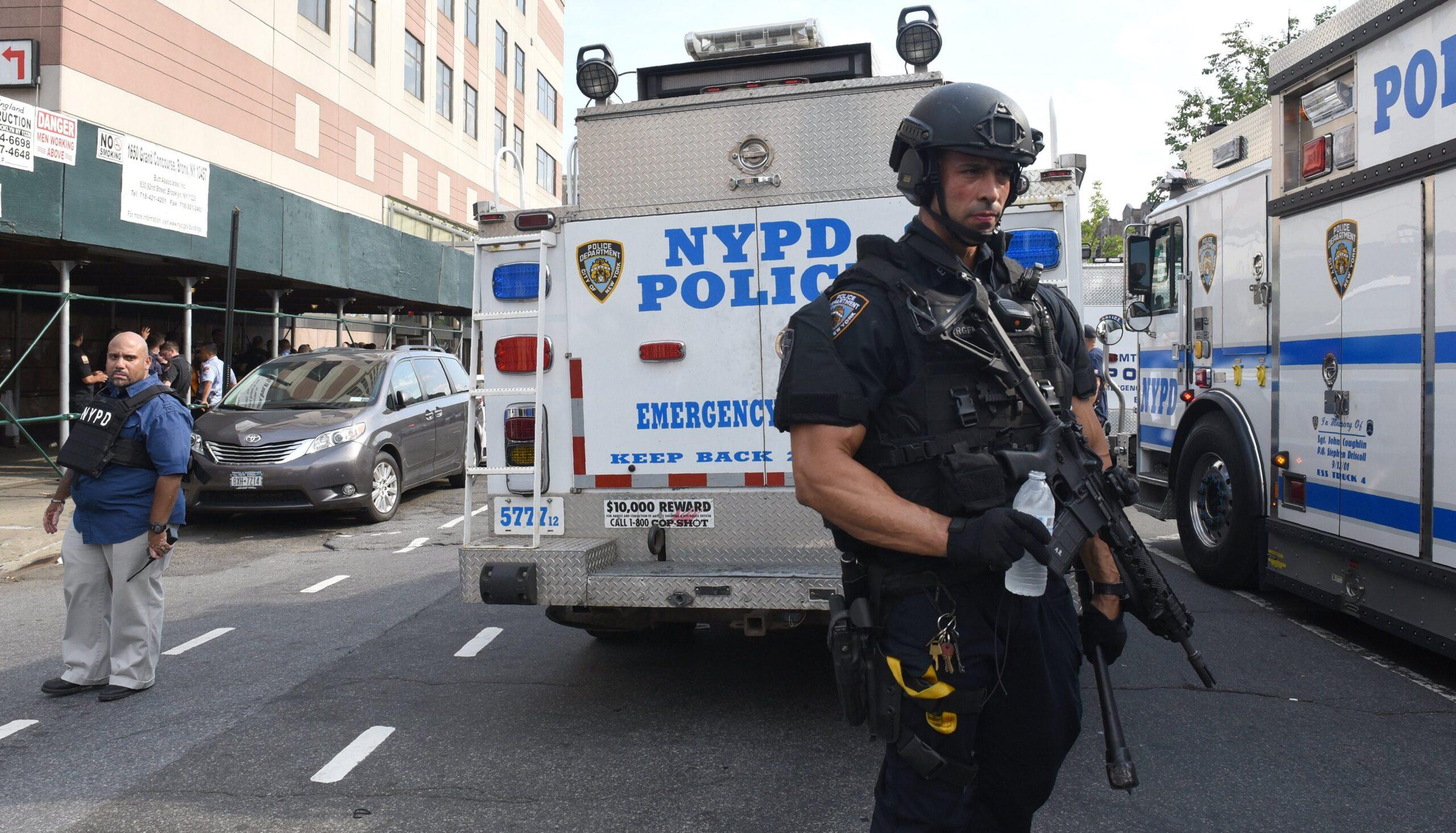 Un médico muerto y seis personas heridas, el saldo del tiroteo en un hospital de Nueva York