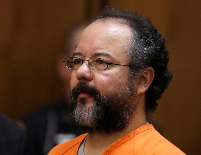 Destruyen casa del secuestrador de Cleveland