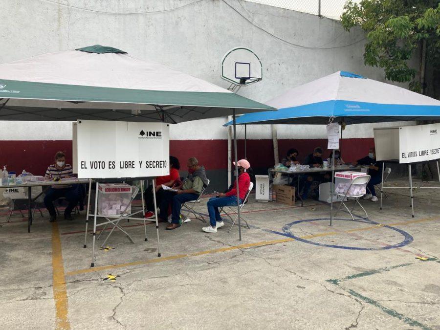 Baja participación, quejas sobre las casillas y mensajes de apoyo a AMLO marcan la primera consulta de revocación