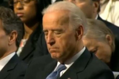 Discurso de Obama <i>arrulla</i> a Joe Biden
