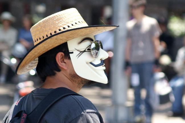 Anonymous, su presencia a través de Twitter en las elecciones