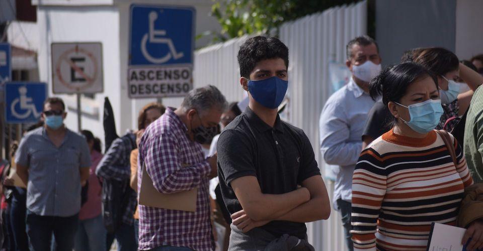 Salud registra 4 mil casos recientes de COVID y 320 muertes más