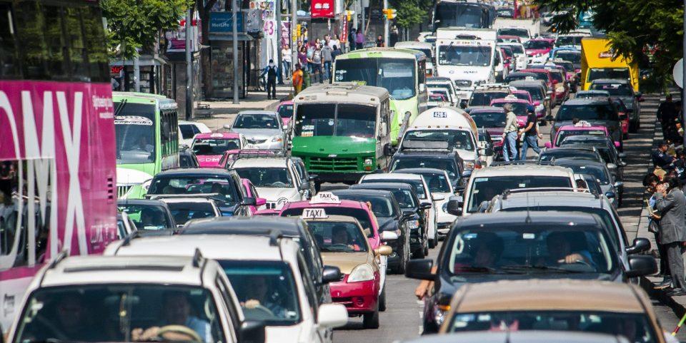 Amplían plazo para pagar tenencia en CDMX y condonarán agua en 71 colonias de Iztapalapa