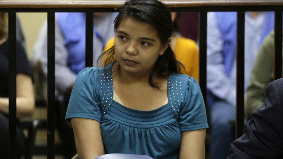 Imelda Cortez, la joven salvadoreña que tuvo un bebé producto de una violación y está acusada de “homicidio”