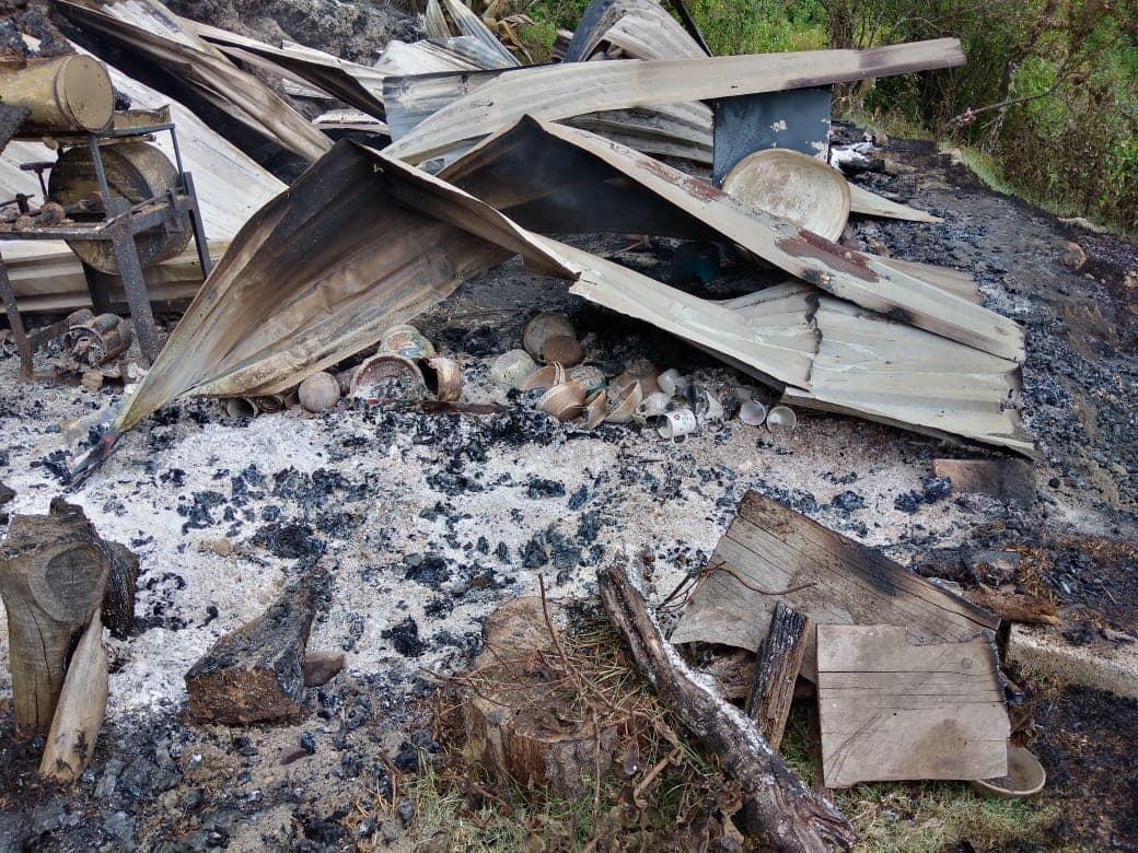 Ataque de grupo armado en Oaxaca deja 5 muertos y 25 casas incendiadas