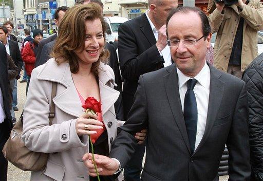 Reconoce Hollande  problemas con su pareja