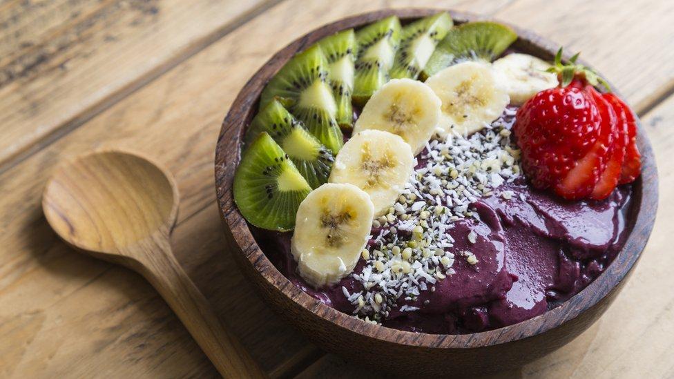 Qué es el “açaí”, el fruto de Brasil que se popularizó en dietas de todo el mundo
