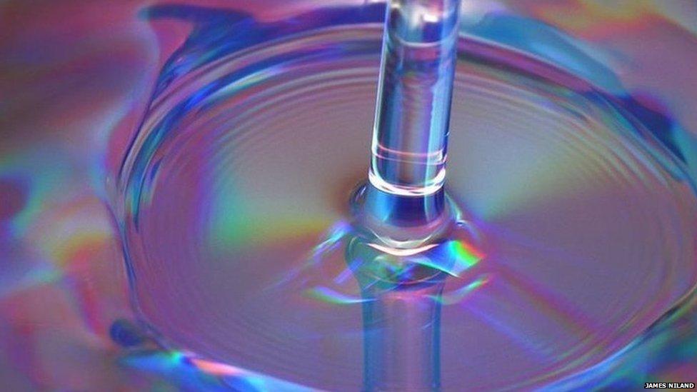 Qué es el salto hidráulico, el fenómeno observado por Leonardo da Vinci que sólo ahora lograron explicar