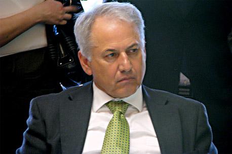 Proyecto de IVA general divide al PRI