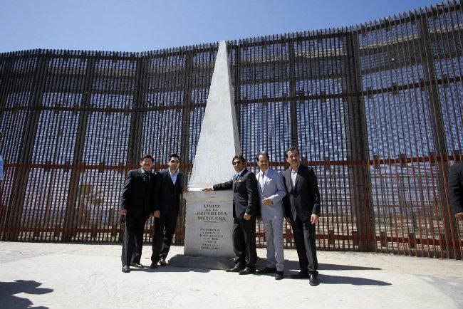 Tigres del Norte darán conciertos en apoyo a los migrantes