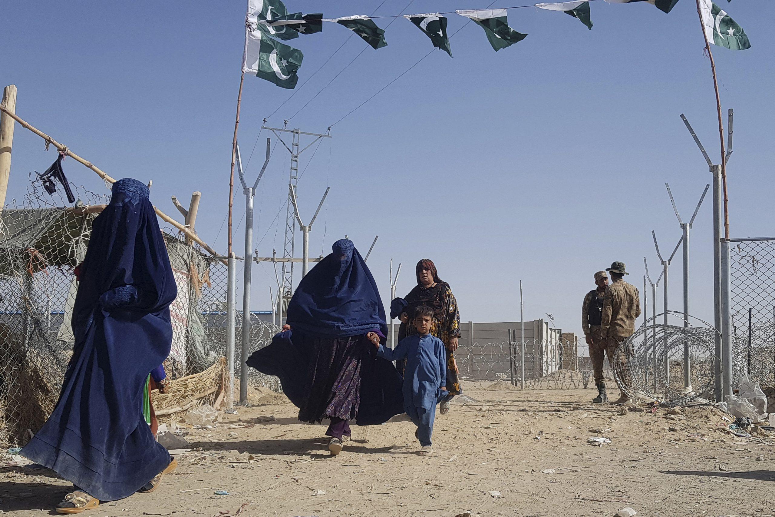 Para las mujeres en Afganistán, el regreso de los talibanes es “el fin del mundo”