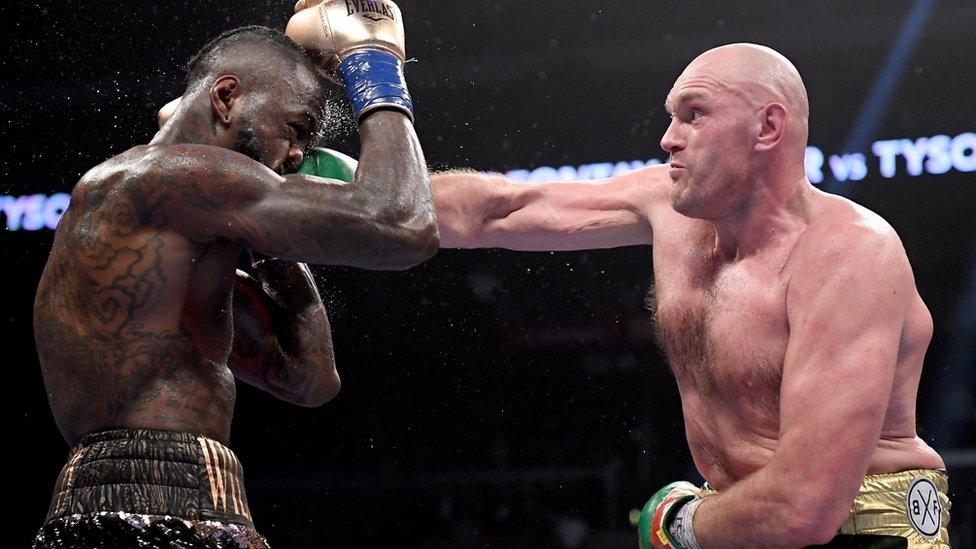Deontay Wilder y Tyson Fury: la polémica que rodea al juez mexicano Alejandro Rochin por el título mundial de boxeo