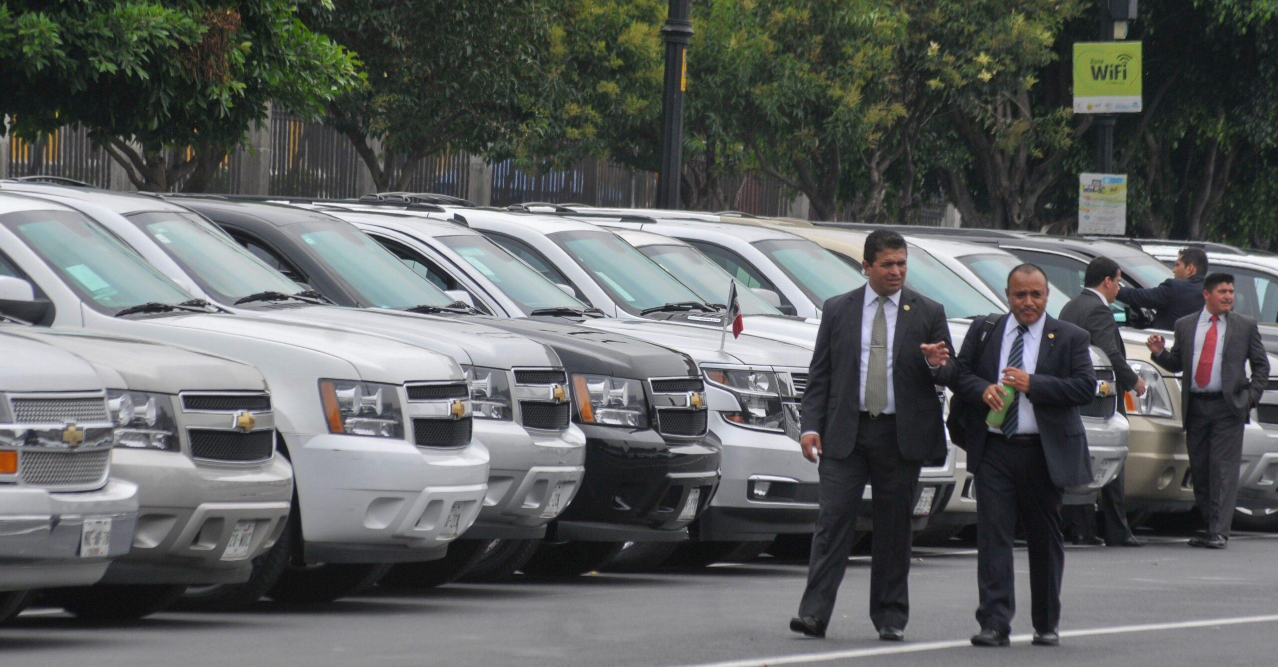 Eventos oficiales, gasolina y publicidad: así derrocharon el dinero público los estados