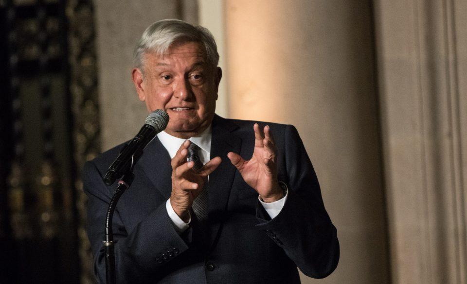 Corrupción, fraude electoral y robo de hidrocarburos serán delitos graves: AMLO alista iniciativas de reformas