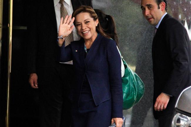 Fortalecer ¿qué?.. Josefina se “resbala”