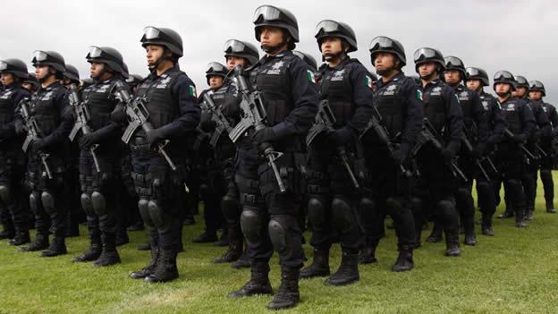 Nuevo León ya tiene policía civil: Son 422 elementos