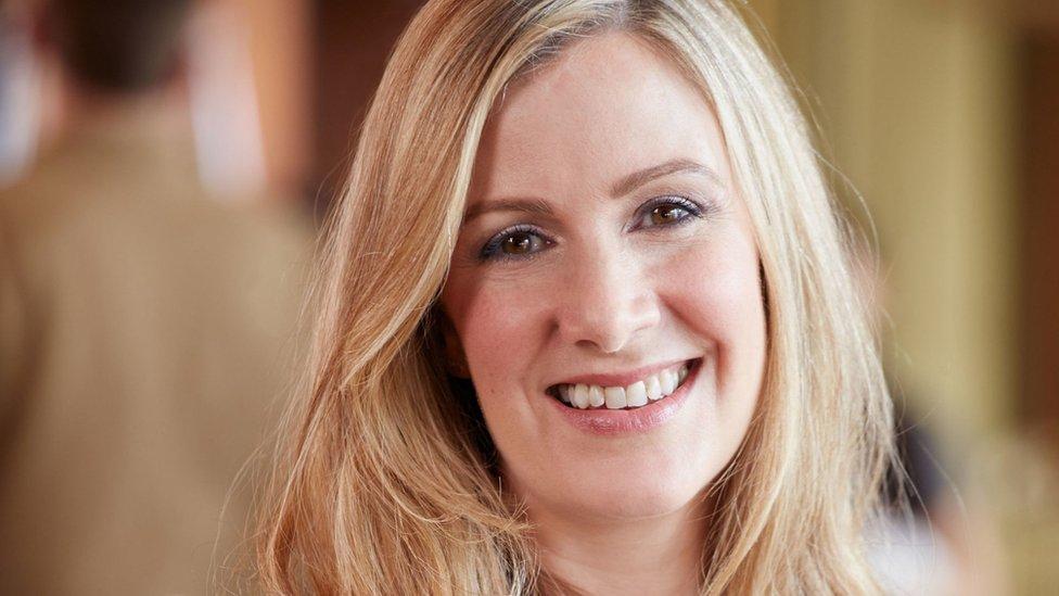 Muere Rachael Bland, la presentadora de la BBC que había narrado en un podcast su conmovedora lucha contra el cáncer de seno